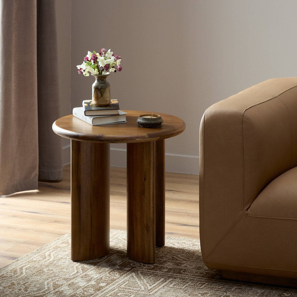 Paden End Table - FLOOR MODEL SALE! 2 IN STOCK! (PICK UP ONLY)