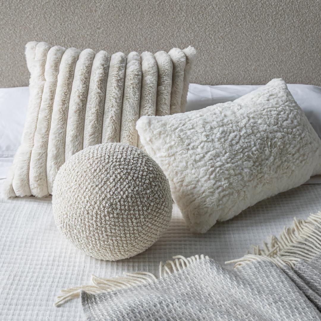 Crush Cushion - Rectangular - Cream