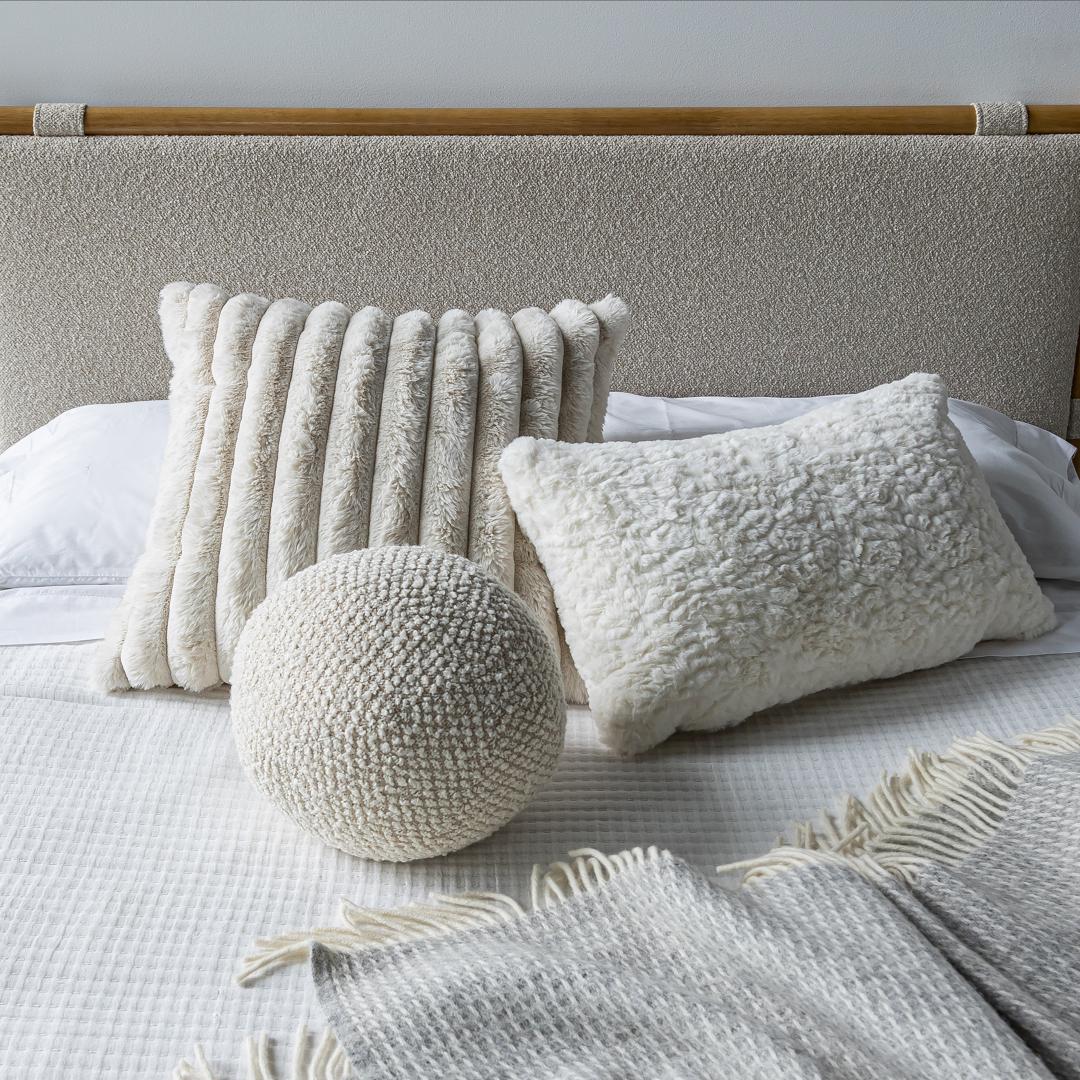 Crush Cushion - Ball - Cream