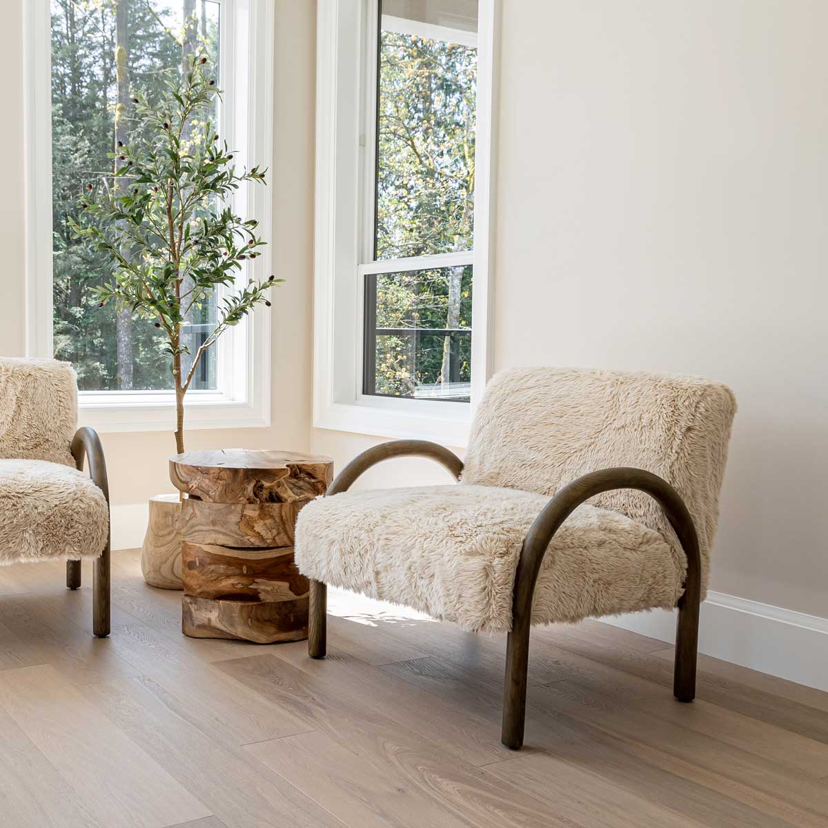 Eros Chair - Shaggy Sand