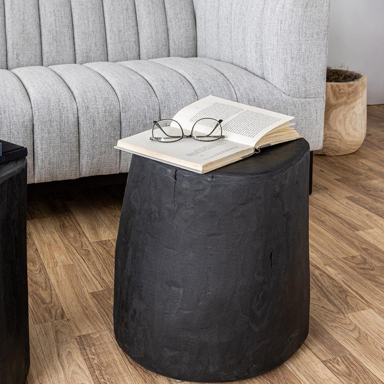 Nova Wide 16" Stump - Round - Black