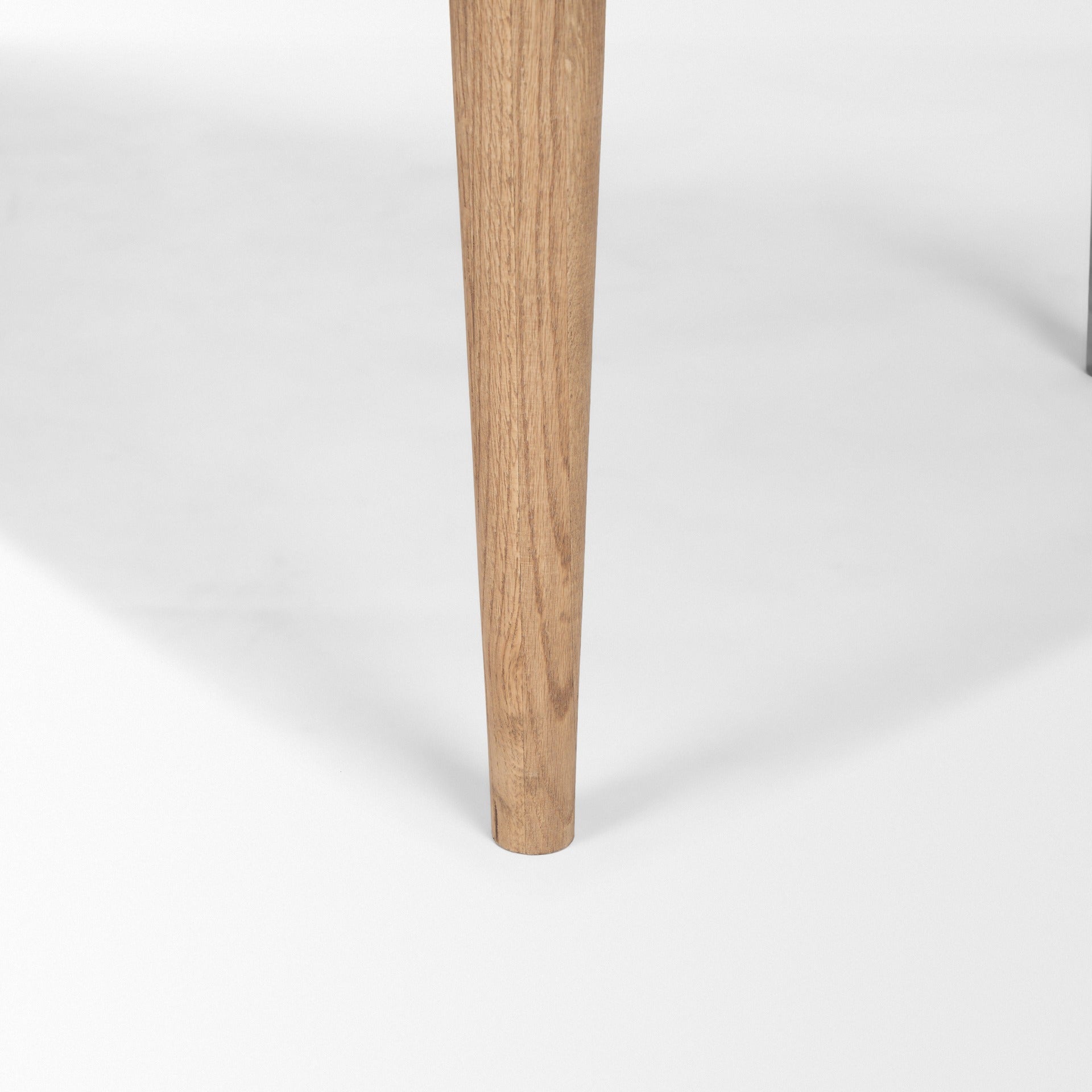 Suvan Dining Table