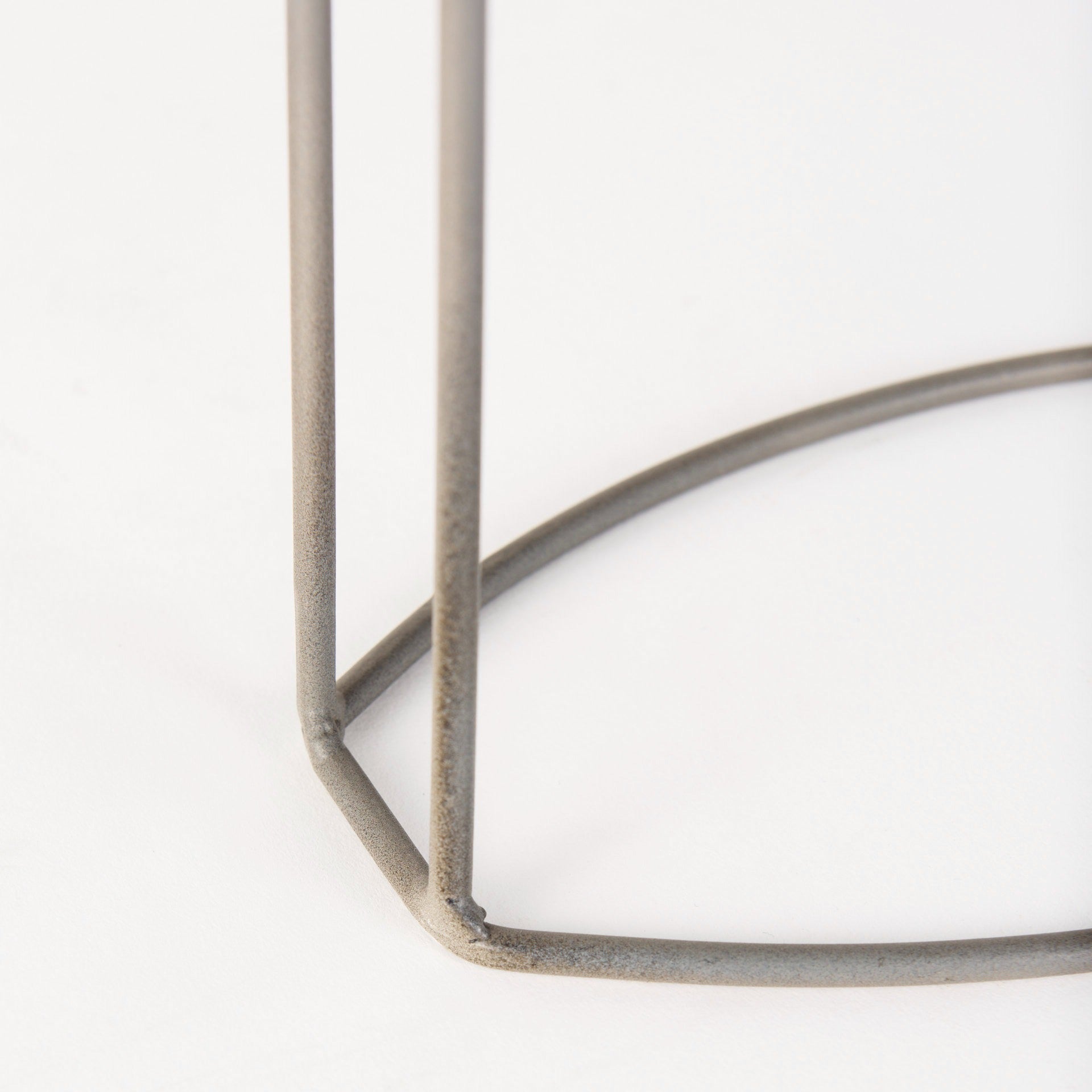 Aurus Matte Gray Metal Table Clock - Dekor Butik