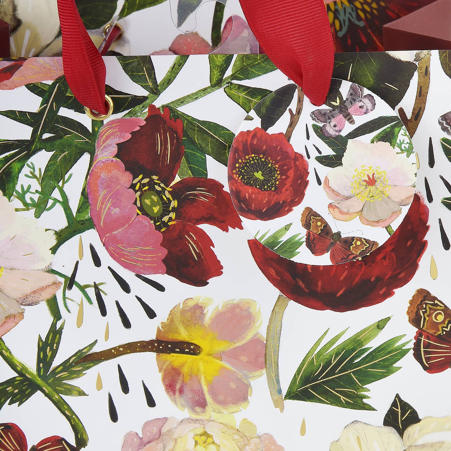 Floral and leaf pattern with red flowers and green leaves 
