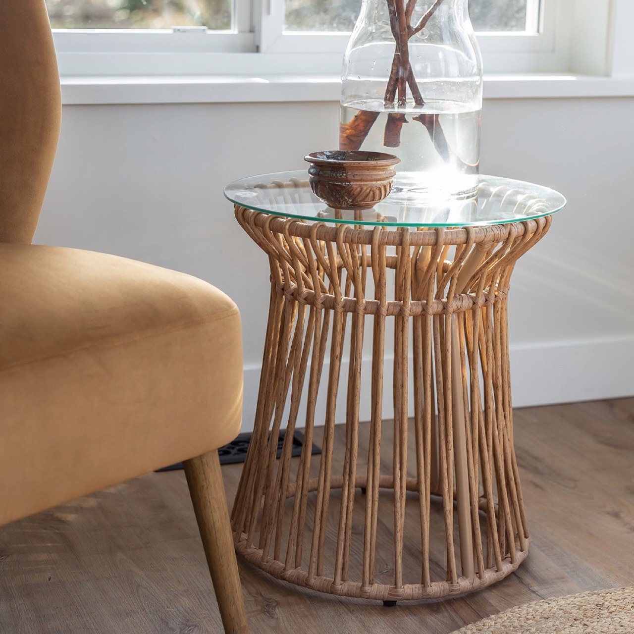 baseCalifornia Capri Accent Table - Dekor Butik