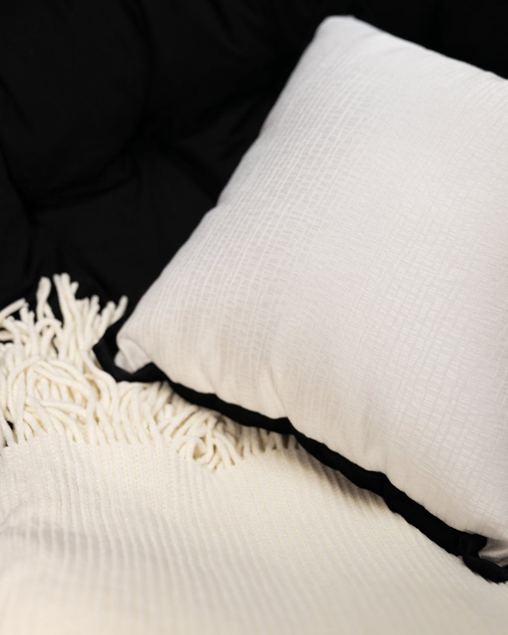Decorative CushionsChenille Textured Design Jacquard Pillow - Dekor Butik