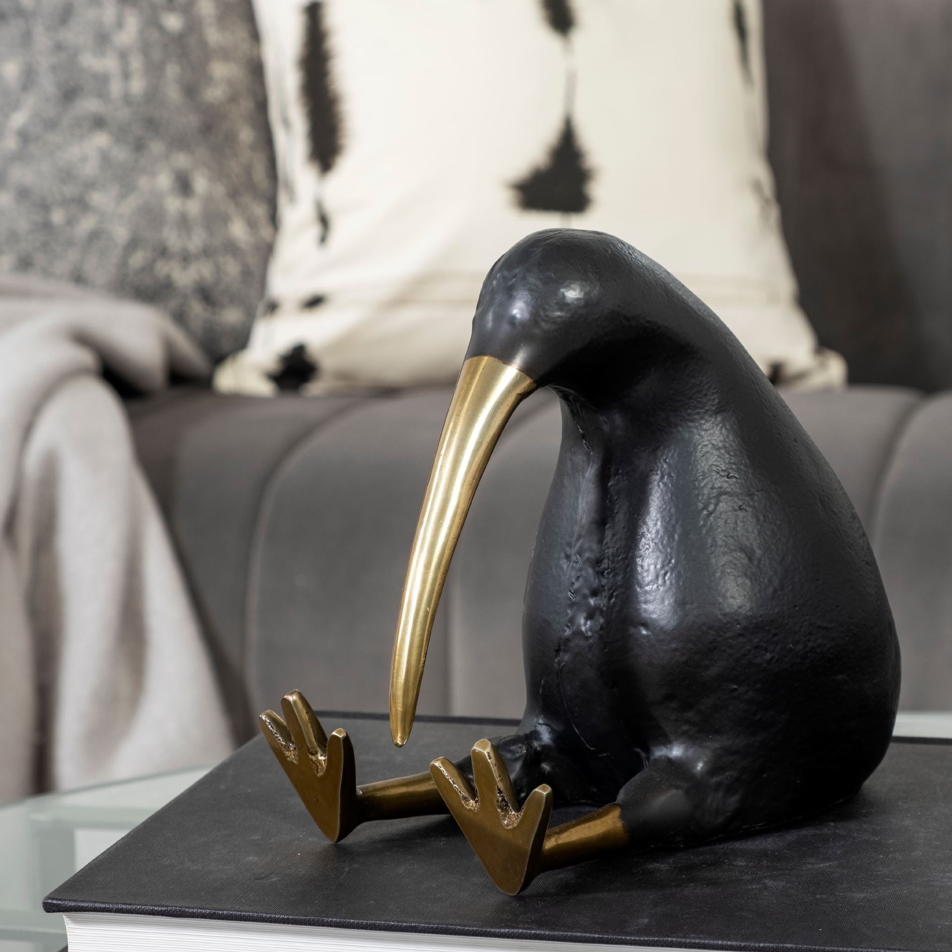 Dodo Kiwi 7L x 4W Black Cast Aluminum Mauritian Bird Sculpture - Dekor Butik