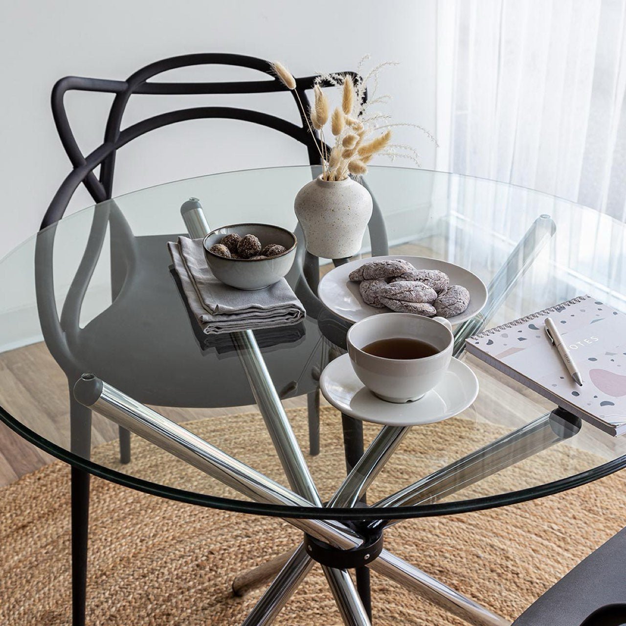 saleEdie Dining Table - Chrome - Dekor Butik