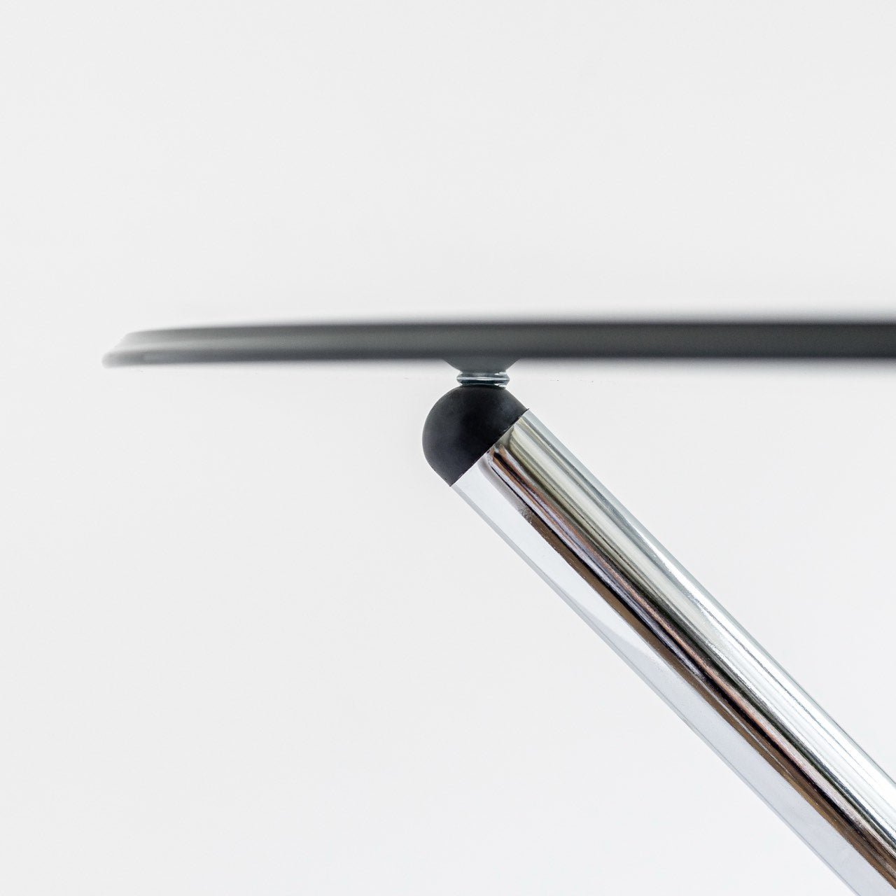 saleEdie Dining Table - Chrome - Dekor Butik