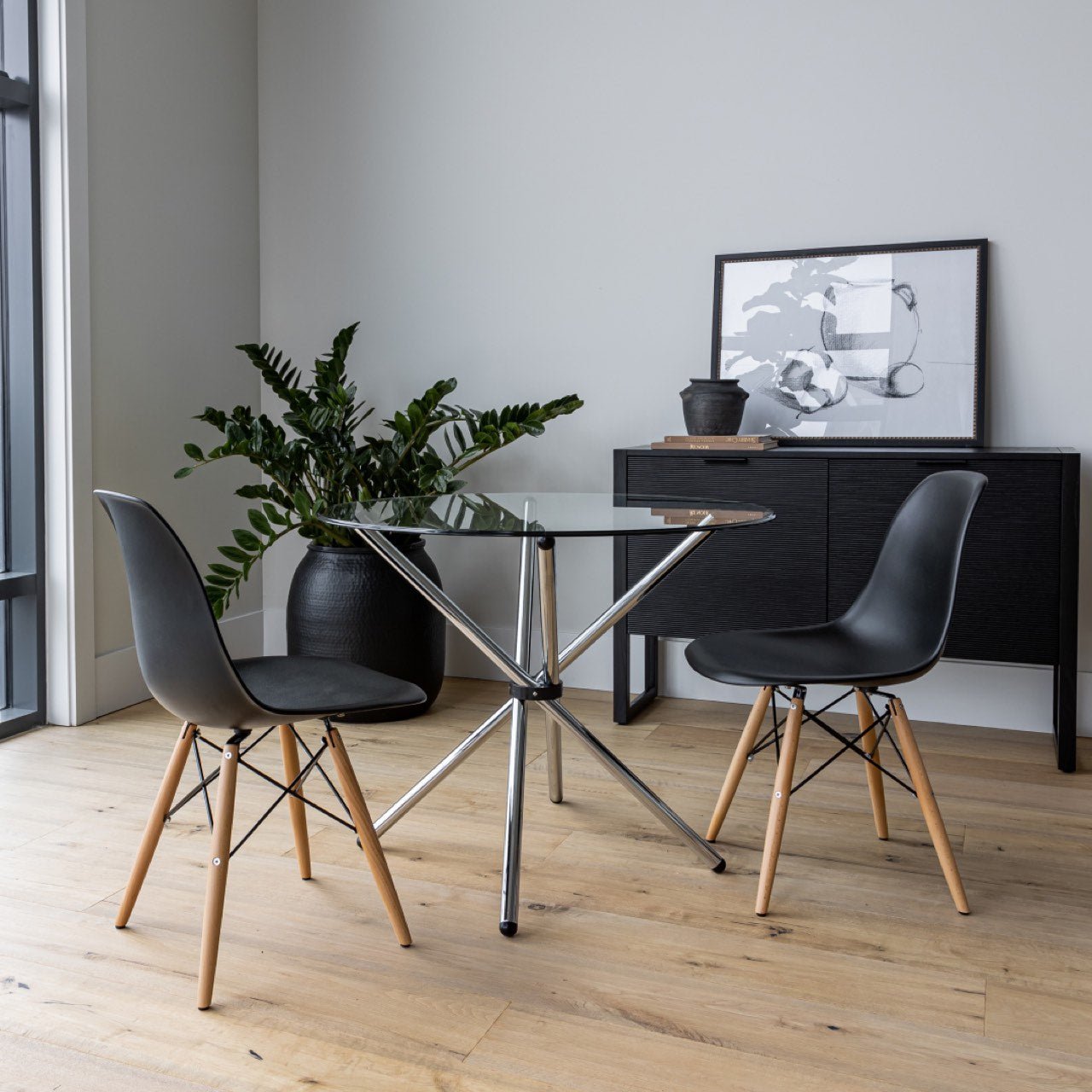 saleEdie Dining Table - Chrome - Dekor Butik