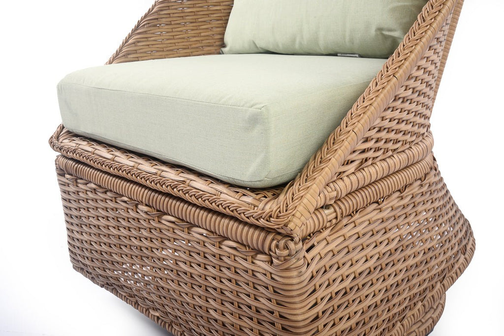 Bistro SetEmmett 3 - Piece Wicker Outdoor Swivel Chair Bistro Set - Dekor Butik