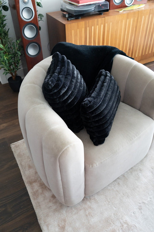 Decorative CushionsFaux Fur Luxe Black Lumbar Pillow - Dekor Butik