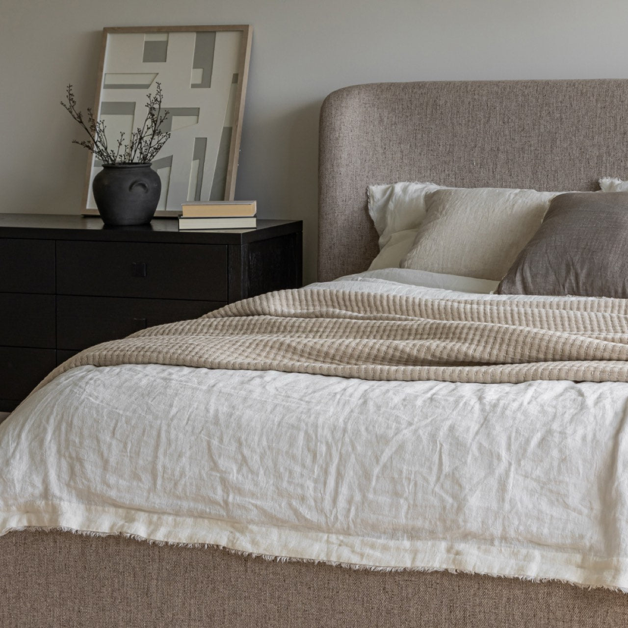 baseFaye Queen Bed Short - Perfect Taupe - Dekor Butik