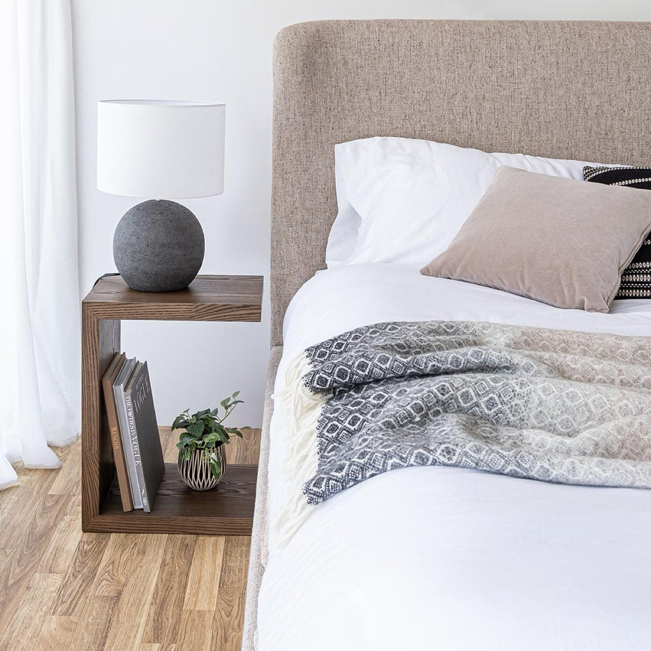 baseFaye Queen Bed Short - Perfect Taupe - Dekor Butik
