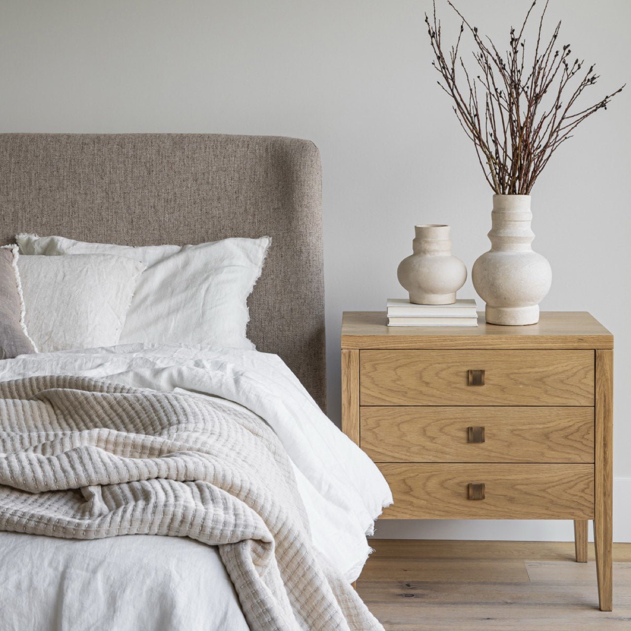 baseFaye Queen Bed Short - Perfect Taupe - Dekor Butik