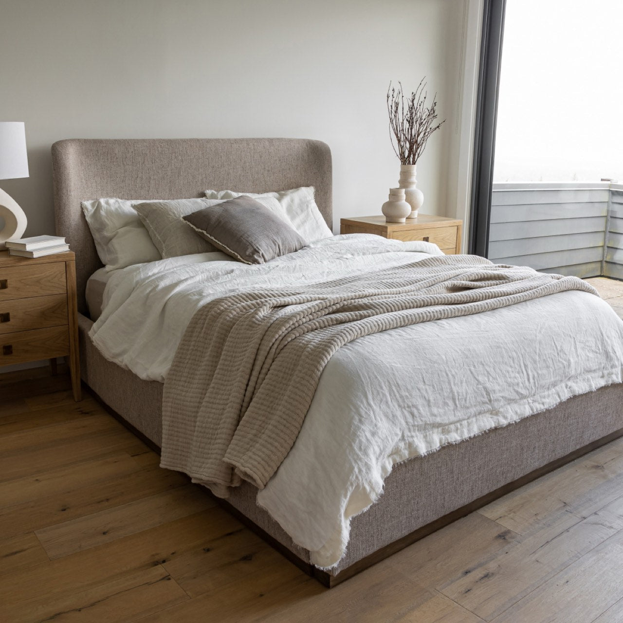 baseFaye Queen Bed Short - Perfect Taupe - Dekor Butik