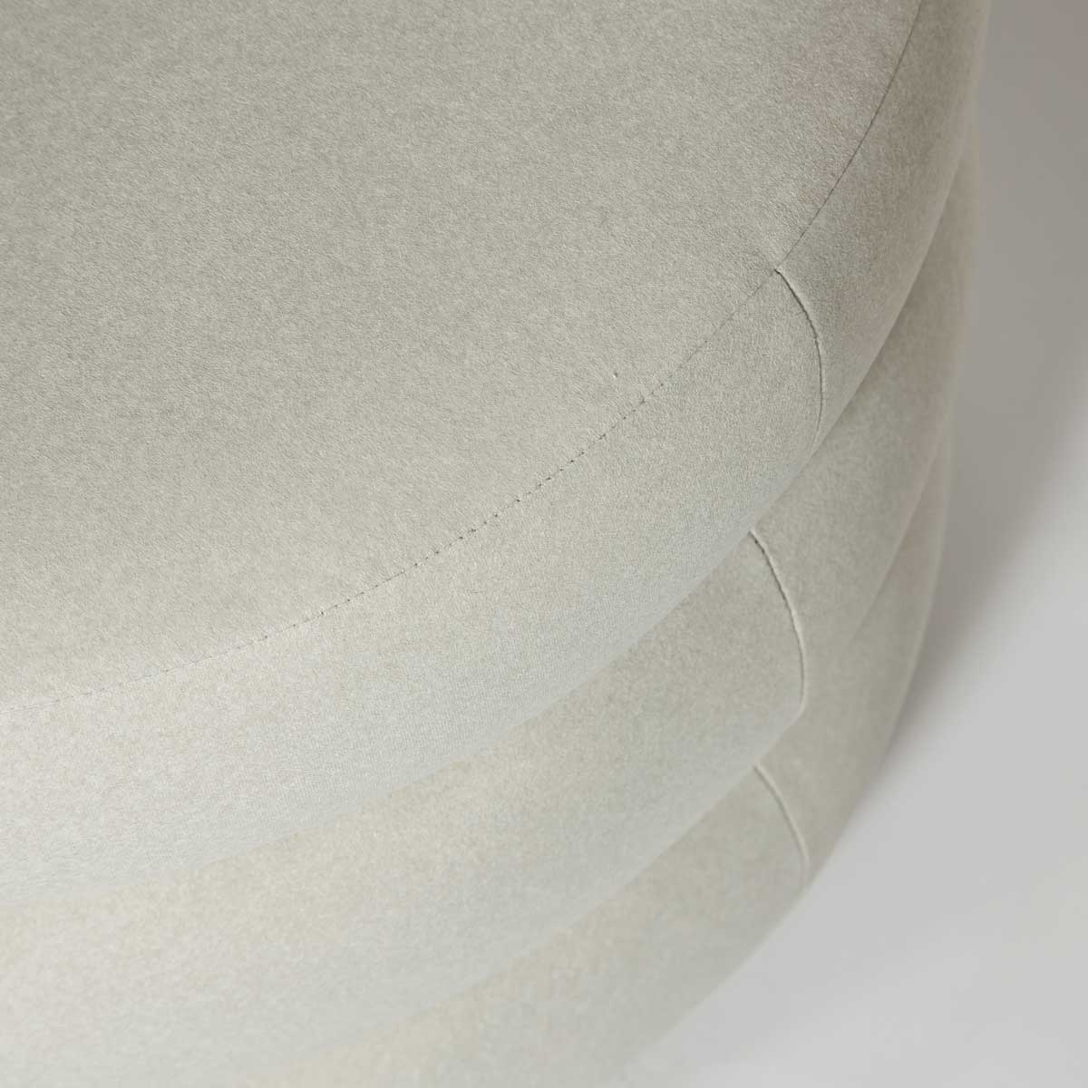 baseFiel Ottoman - Velvet Ecru - Dekor Butik