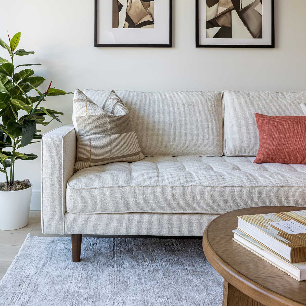 Finnigan Sofa - Ecru - Dekor Butik