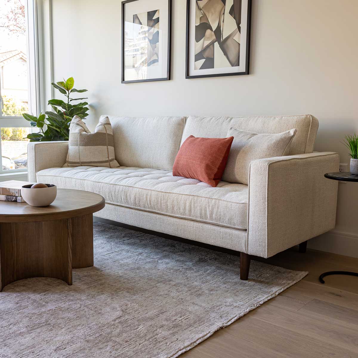 Finnigan Sofa - Ecru - Dekor Butik