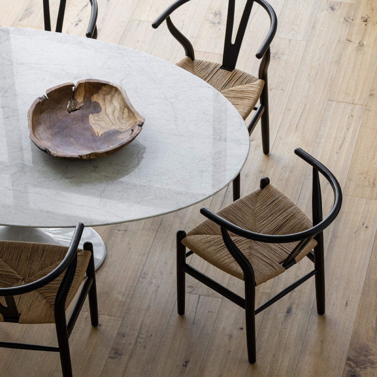 baseFlute Condo Dining Table - Oval - Dekor Butik