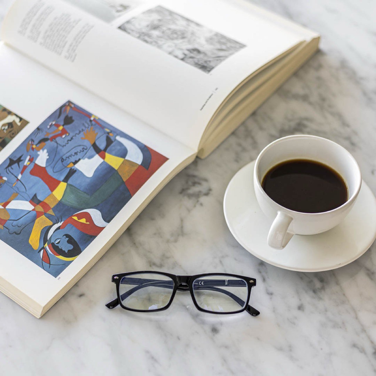 baseFlute Dining Table - Oval - Dekor Butik