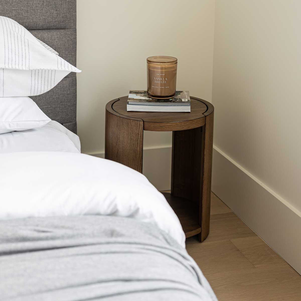 Forma End Table - Smoked Chestnut - Dekor Butik
