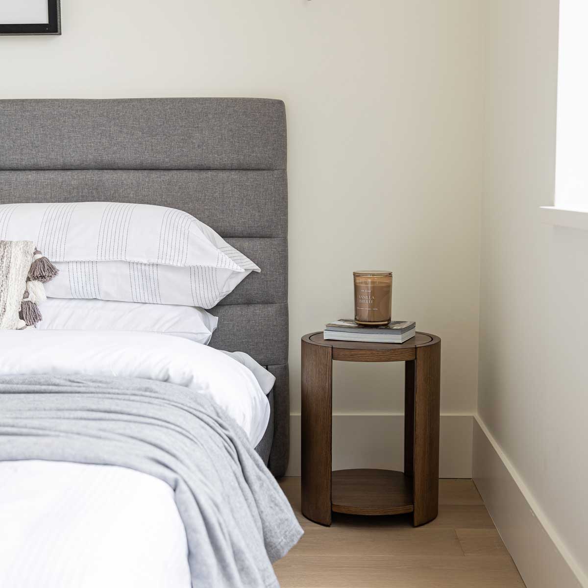 Forma End Table - Smoked Chestnut - Dekor Butik