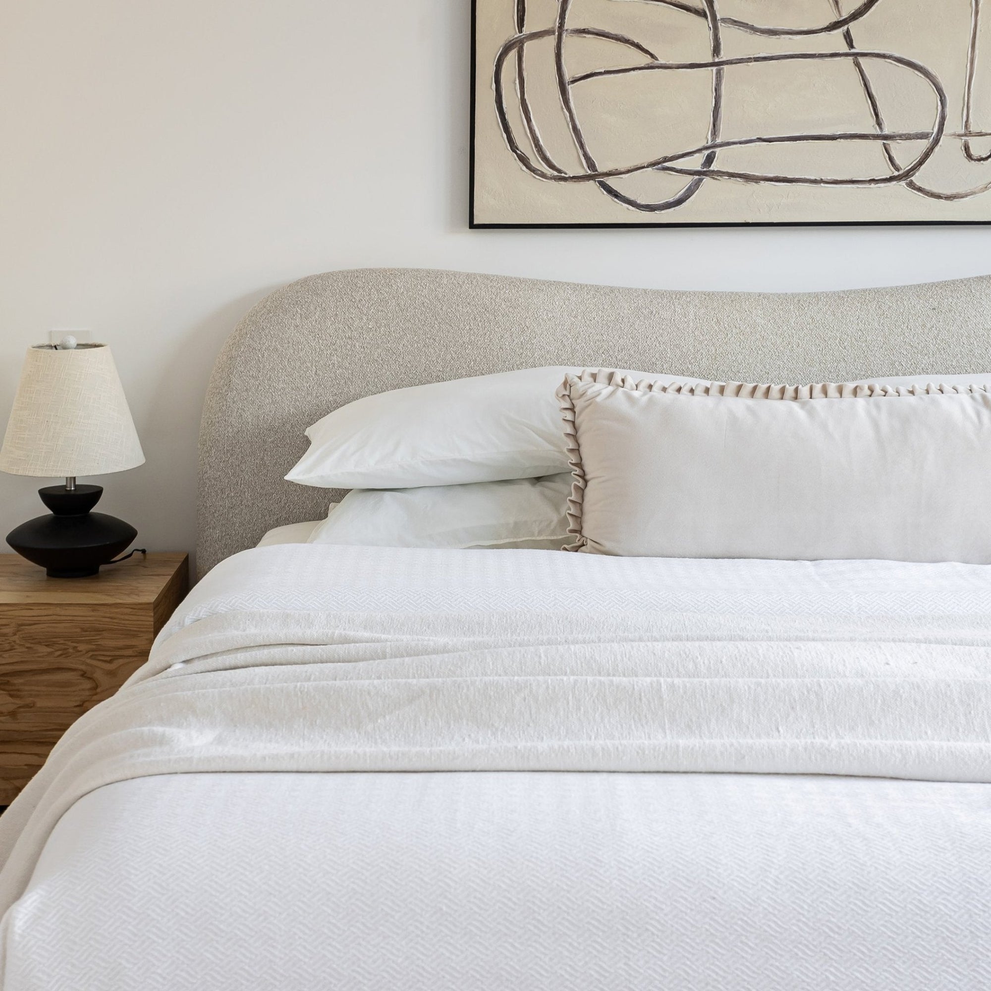baseFox Queen Bed - Buff - Dekor Butik