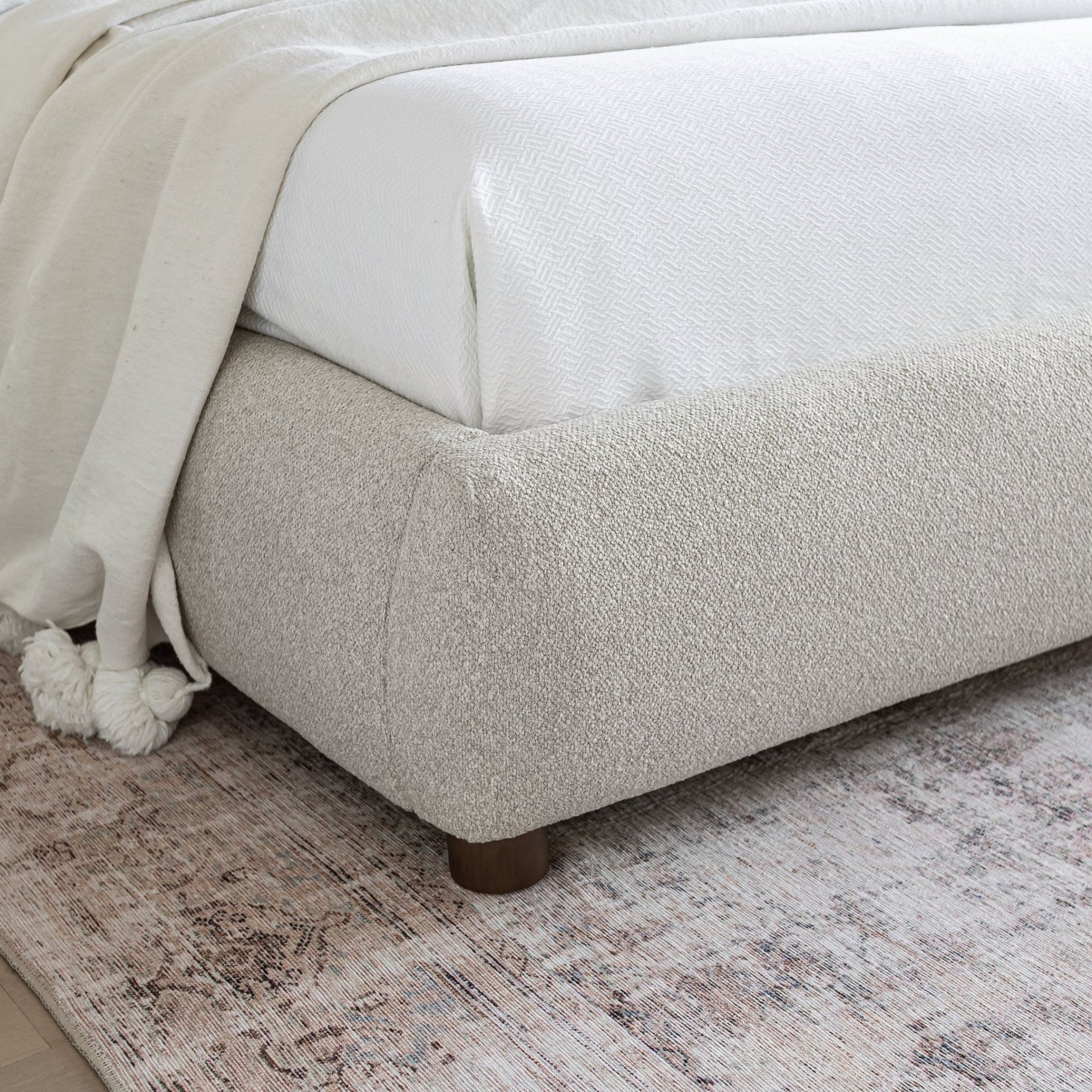 baseFox Queen Bed - Buff - Dekor Butik