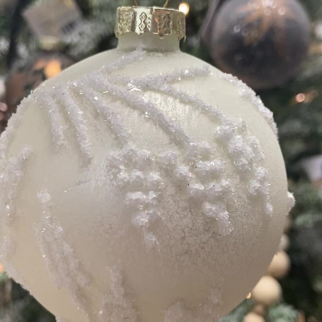 ChristmasFrosted Willow Glass Ornament - Dekor Butik