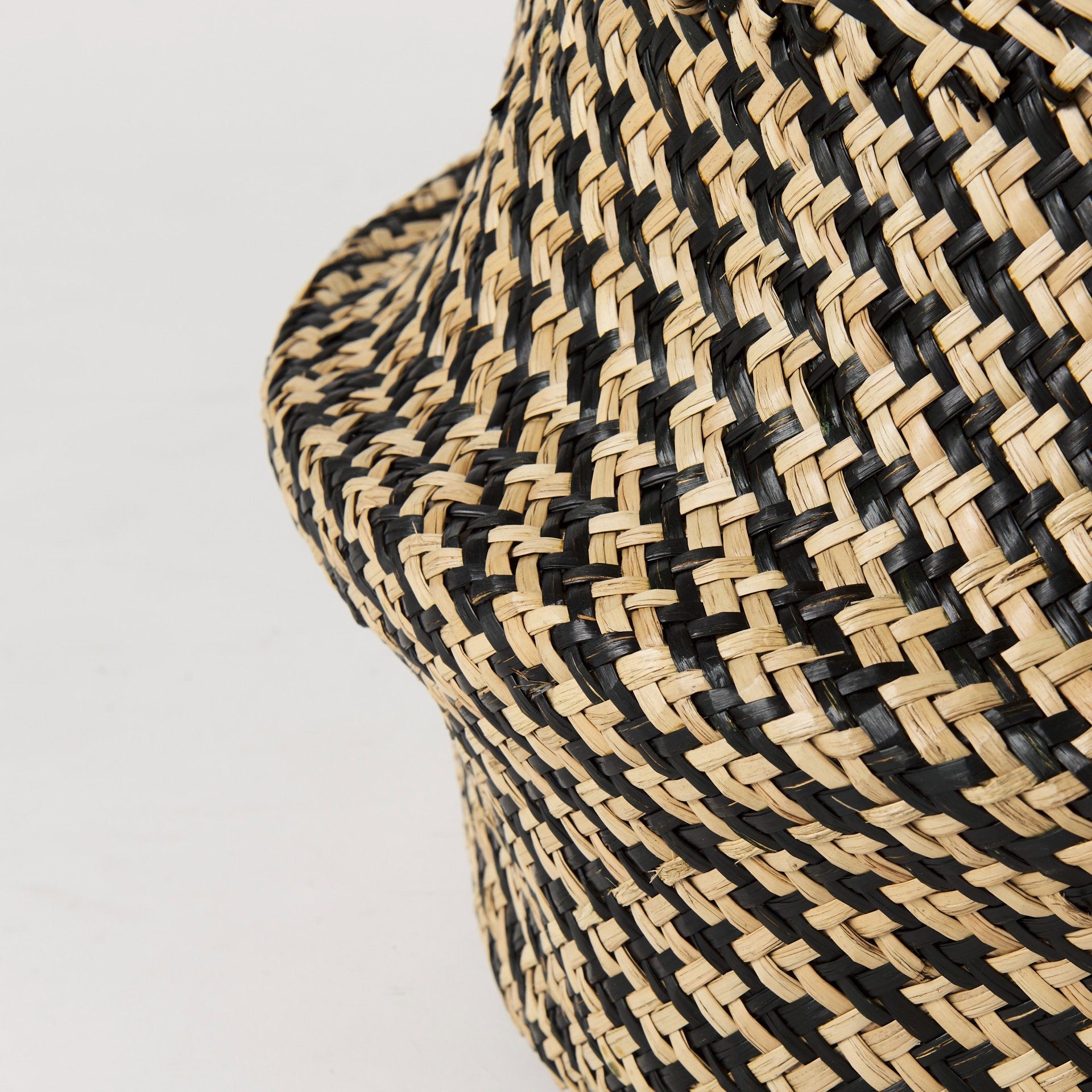 Gaia 17.7L x 17.7W x 20.5H Set of 3 Light and Dark Brown Cross Patterend Belly Seagrass Basket - Dekor Butik