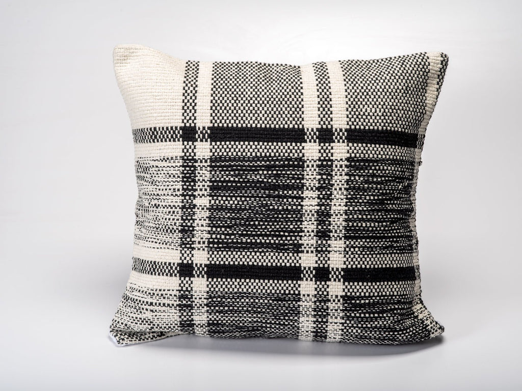 Decorative CushionsHand Woven Plaid Decorative Pillow - Dekor Butik