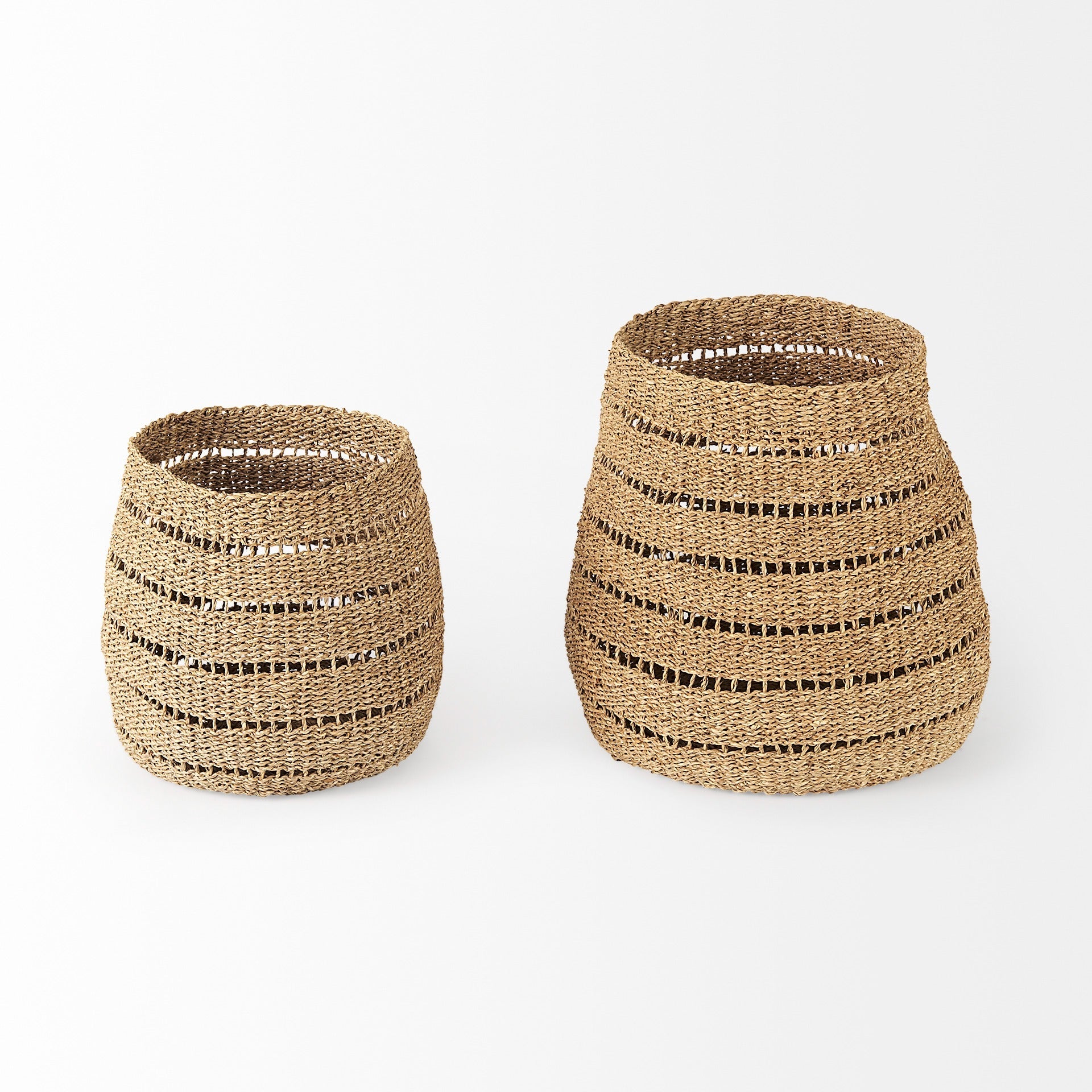 Hayes 17.7L x 17.7W x 11.8H (Set of 2) Medium Brown Seagrass Round Basket with Stripe Pattern - Dekor Butik