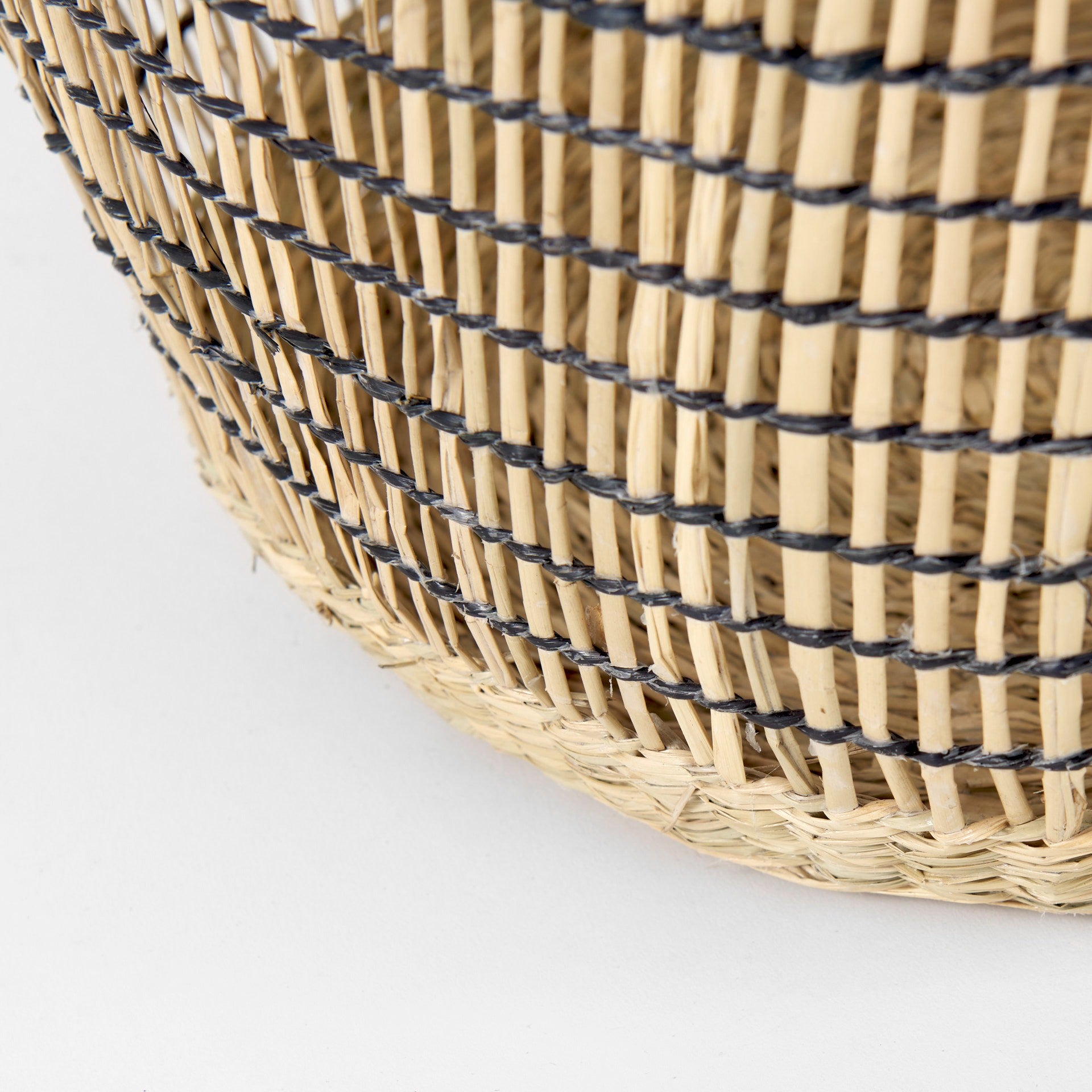 Triopas 15.7L x 15.7W x 13.4H (Set of 3) Medium Brown Seagrass Round Basket W/ Handles