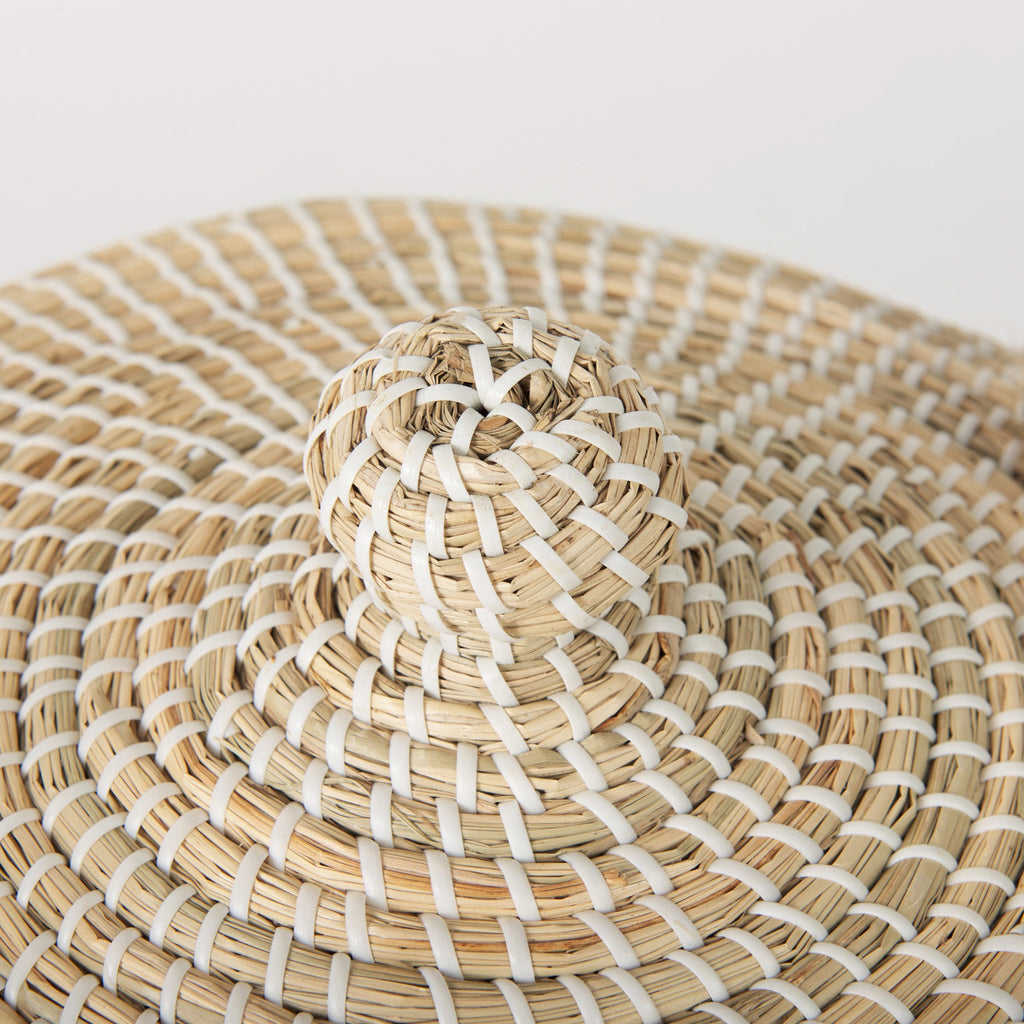 Olivia 15.7L x 15.7W x 17.3H Set of 3 Beige Seagrass Basket W/Lid and Handles