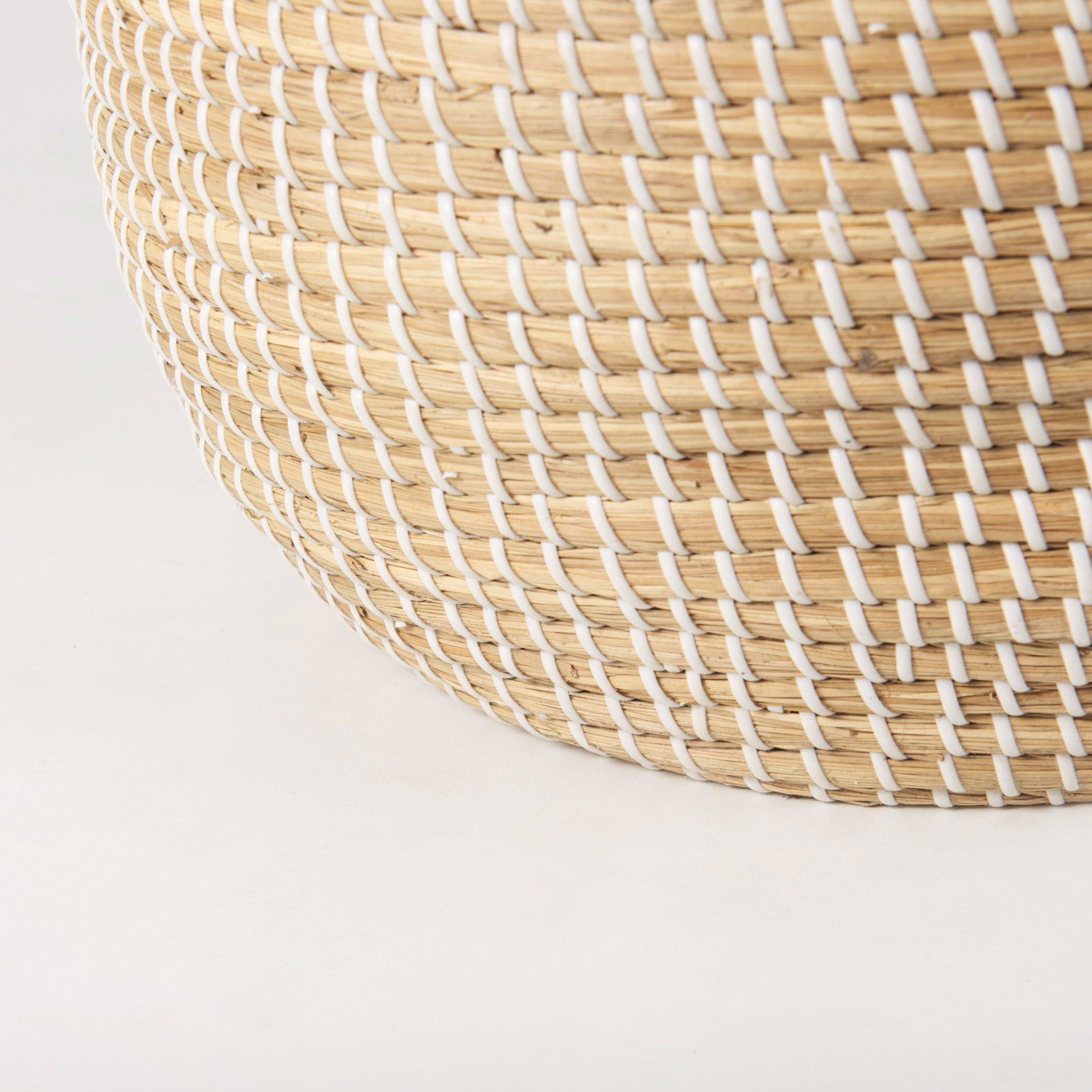 Olivia 15.7L x 15.7W x 17.3H Set of 3 Beige Seagrass Basket W/Lid and Handles