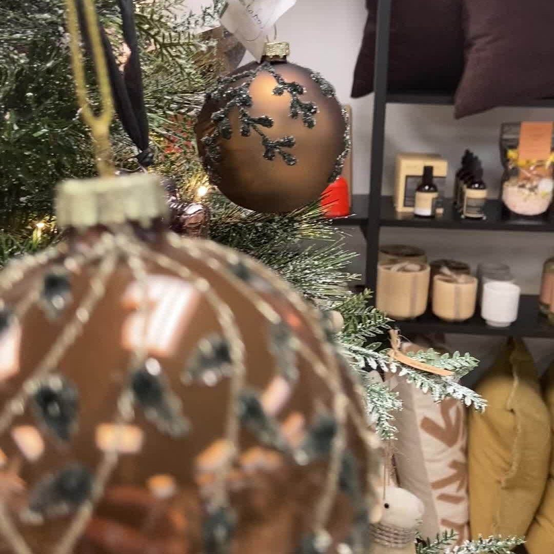 ChristmasIvy Glass Ornament - Dekor Butik