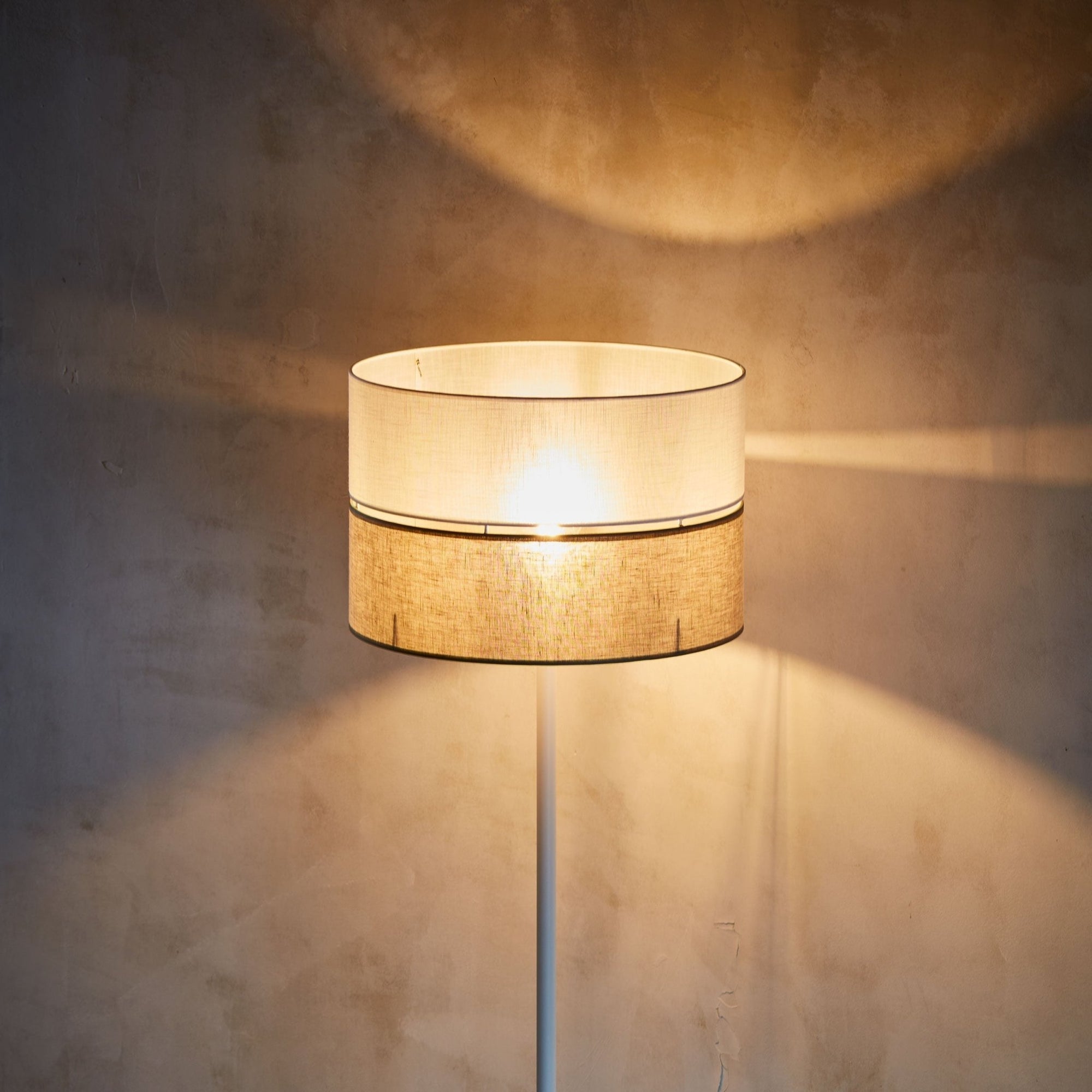 LINOBIANCO Natural Woven Floor Lamp for Living Room, Bedroom & Reading Nook – Scandinavian Minimalist Lighting - Dekor Butik