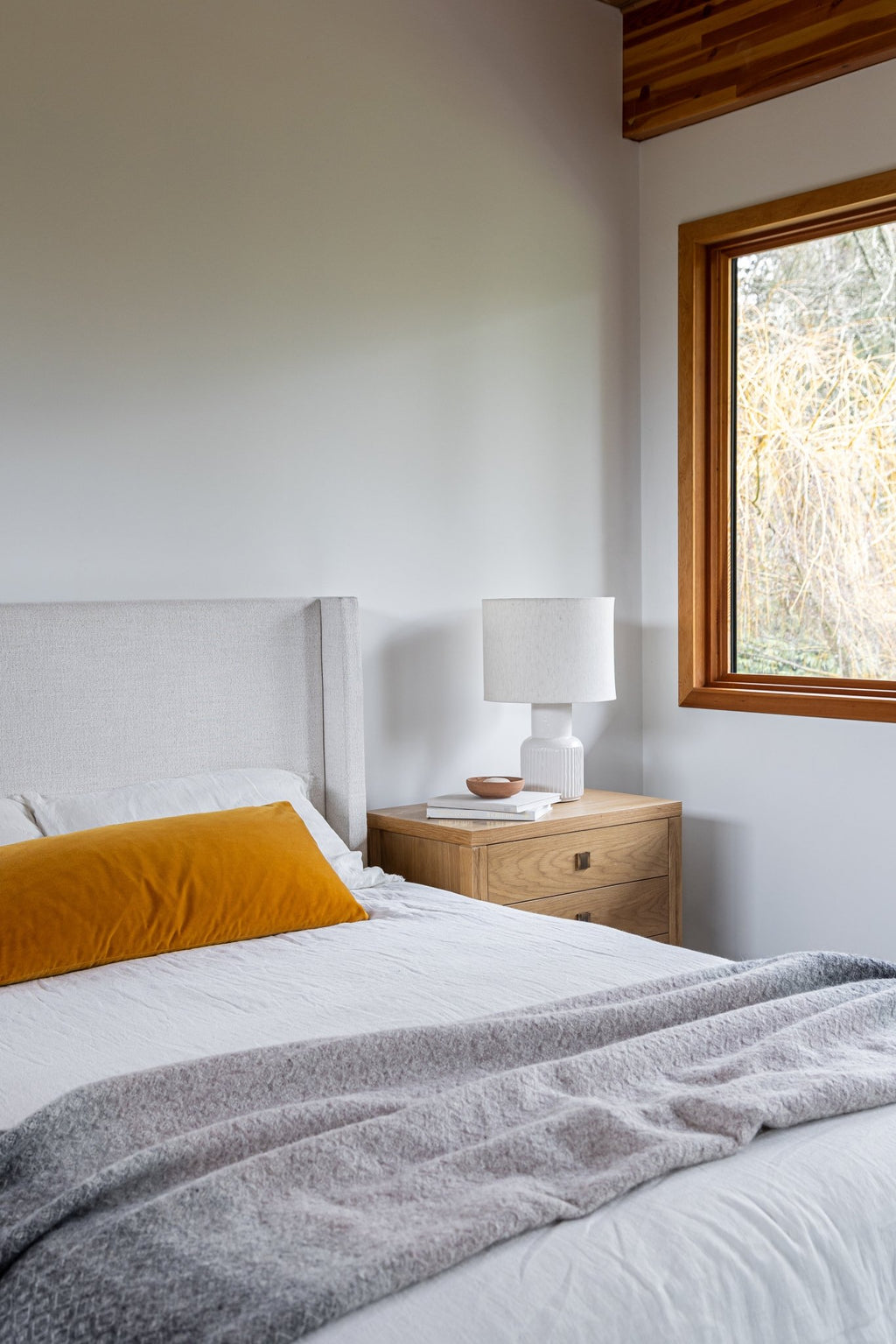 baseLourdes Queen Storage Drawer Bed - Cream - Dekor Butik