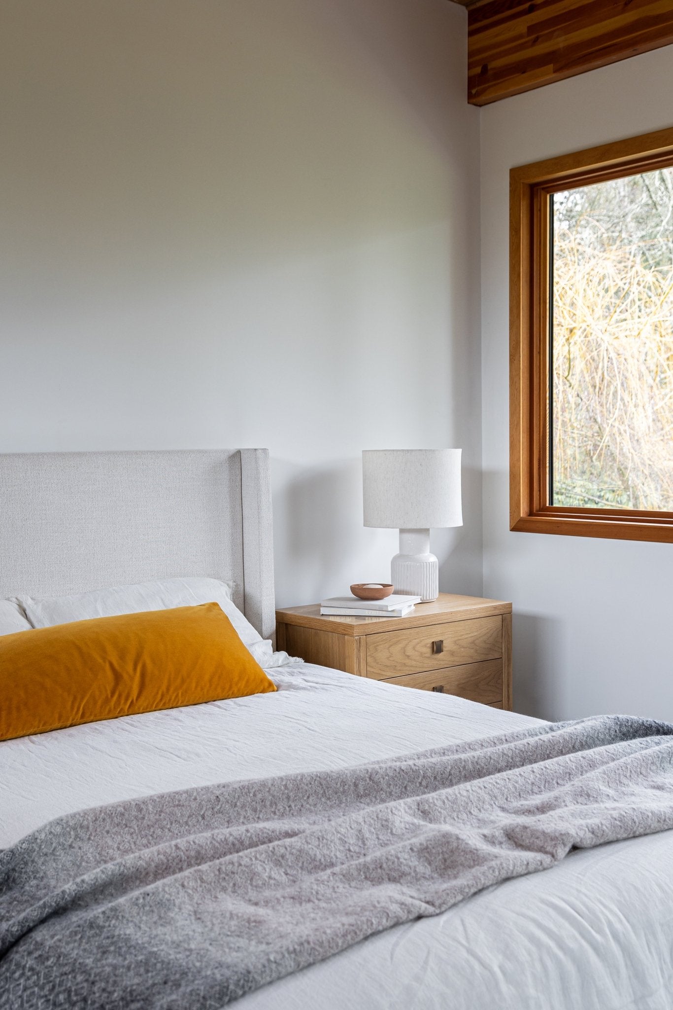 baseLourdes Queen Storage Drawer Bed - Cream - Dekor Butik