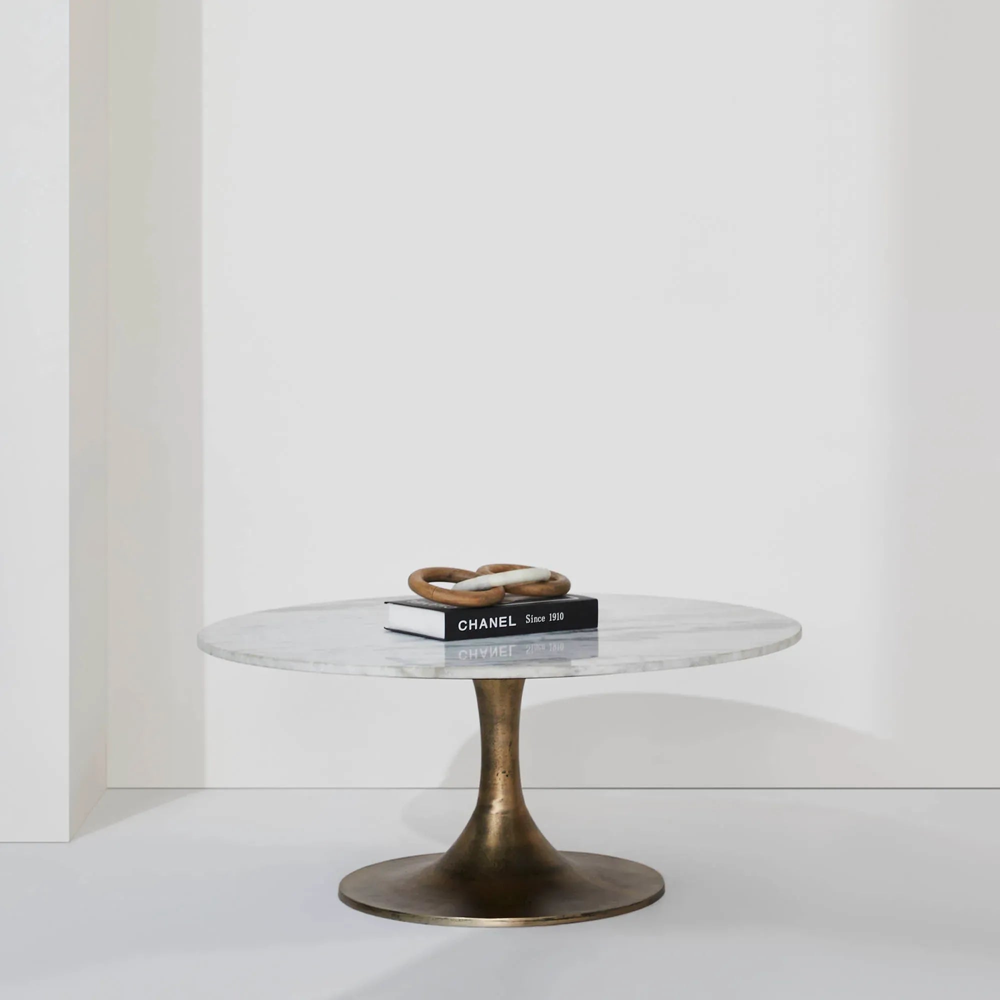 Lovisa Pedestal Coffee Table - Dekor Butik