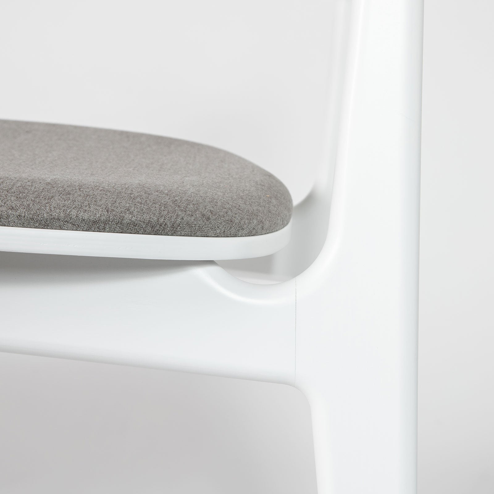 baseLuka Dining Chair - White - Dekor Butik