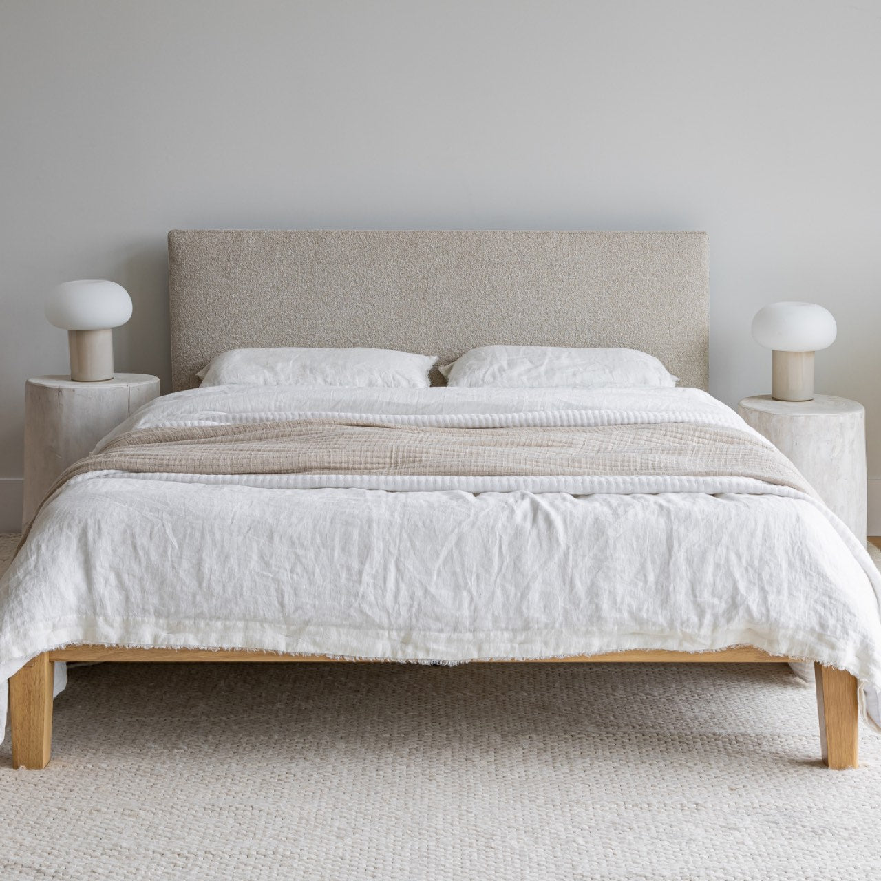 baseLuna Tool - free Queen Bed - Buff - Dekor Butik