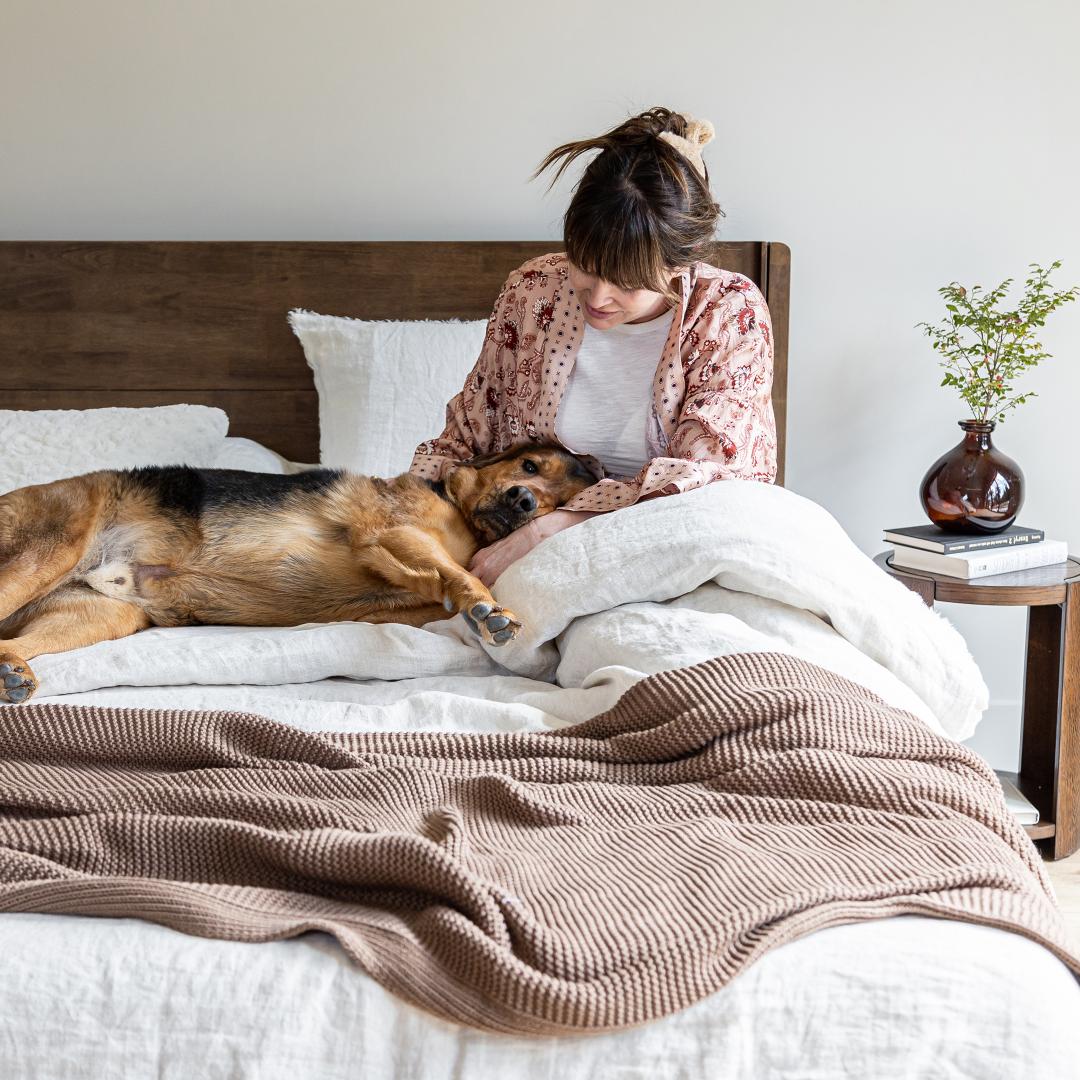 baseLuna Wood Tool - Free Queen Bed - Coffee - Dekor Butik