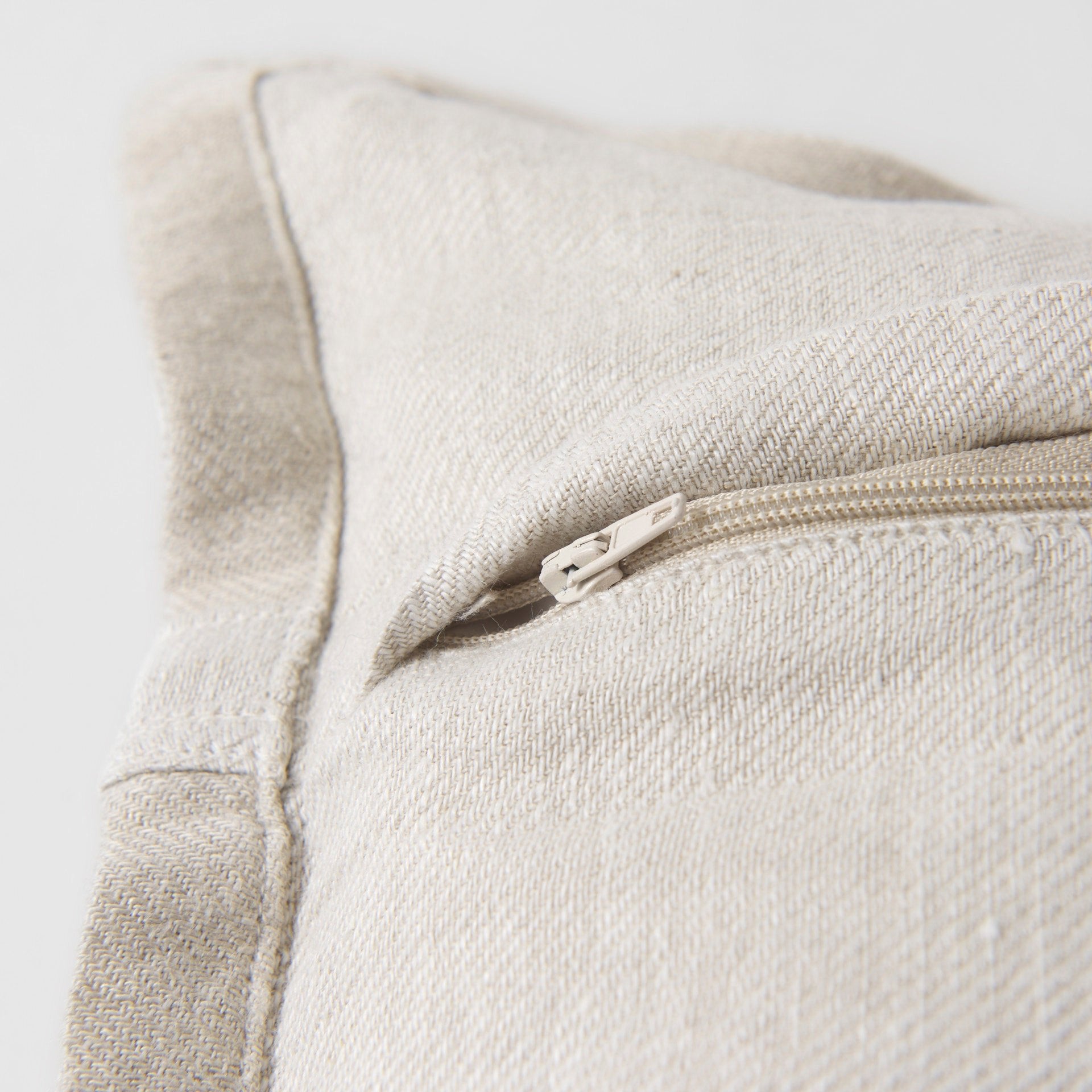 Cushions & ThrowsMae Linen Flanged Toss Cushion Cover - Dekor Butik