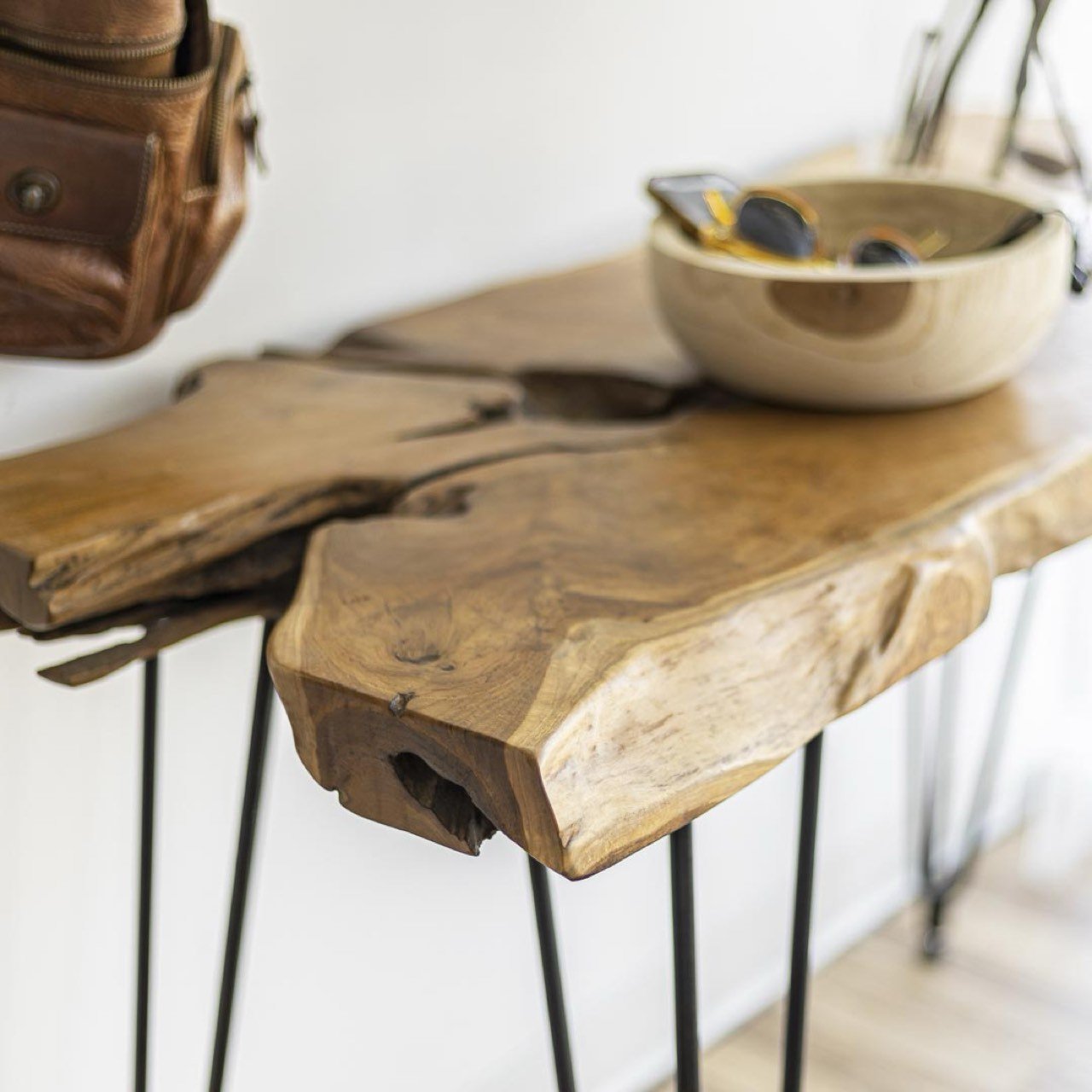 baseNatura Hairpin Console Table - Dekor Butik