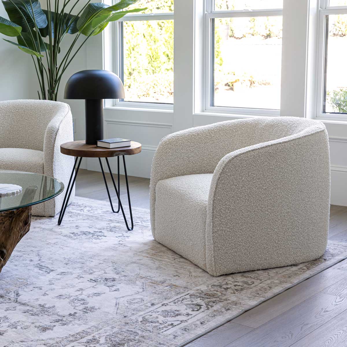 Natura Hairpin Accent Table - Round