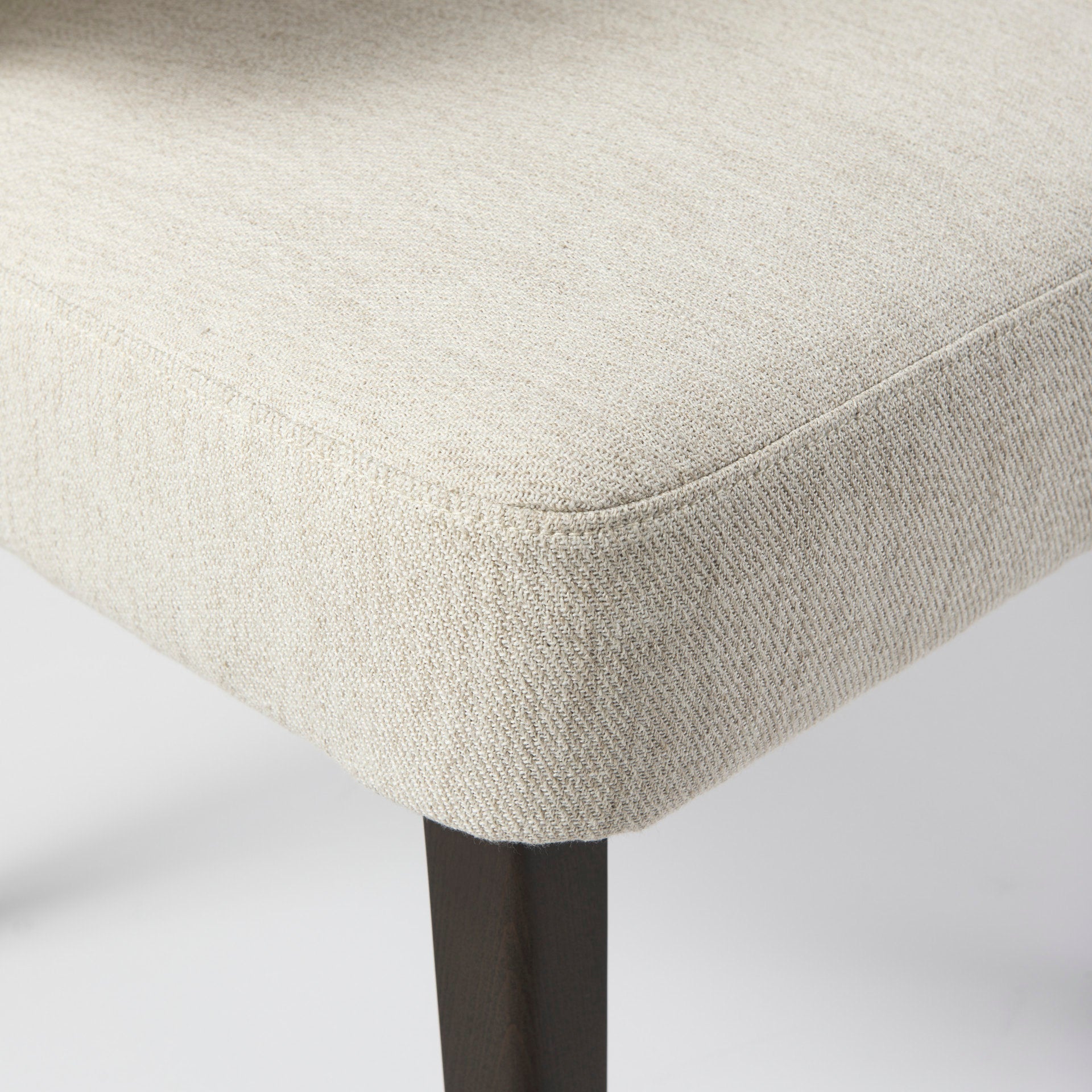 Niles Wingback Dining Chair - 3 Colors - Dekor Butik