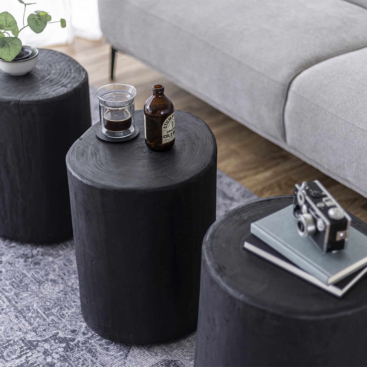 baseNova Wide 21" Stump - Round - Black - Dekor Butik