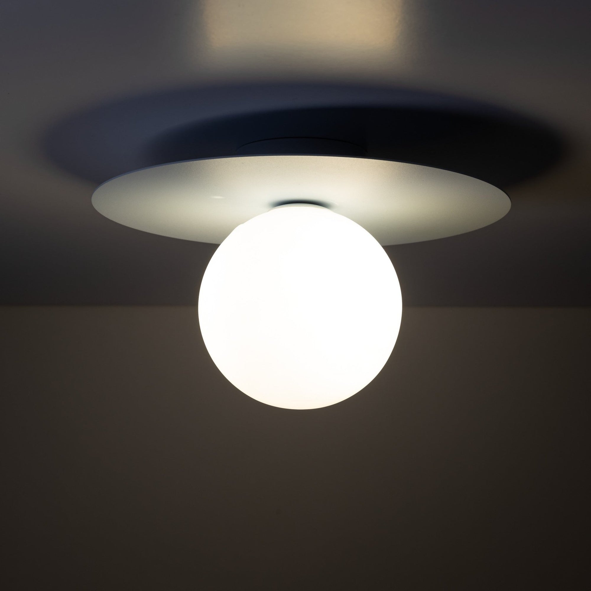 Pixi Scandinavian Minimalist Wall Sconce Light Fixture for Bedroom, Hallway & Modern Interior Accent Lighting - Dekor Butik